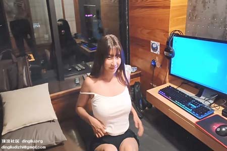 极品反差女神〖吴梦梦〗女友在网吧用她湿漉漉的阴户操我的鸡巴 高颜值反差婊 完美露脸